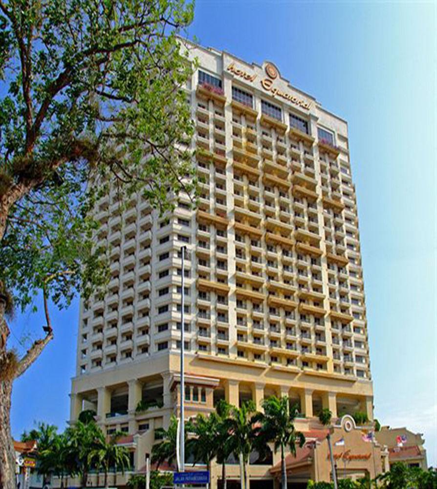 Hotel Equatorial Melaka Zewnętrze zdjęcie The hotel in 2012