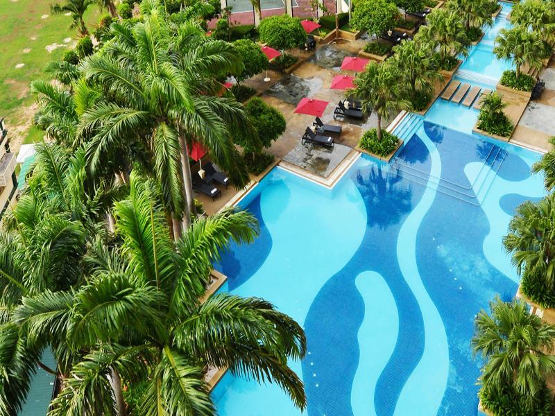 Hotel Equatorial Melaka Zewnętrze zdjęcie The pool at the Royal Thai Police Headquarters