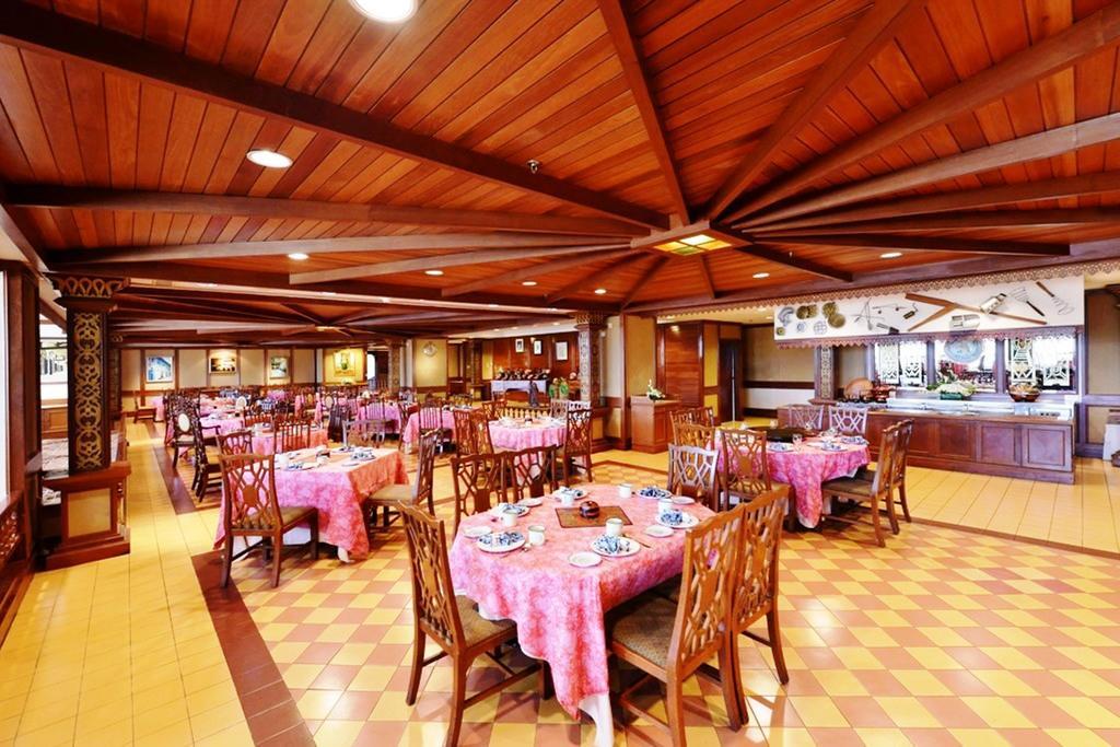 Hotel Equatorial Melaka Zewnętrze zdjęcie The restaurant