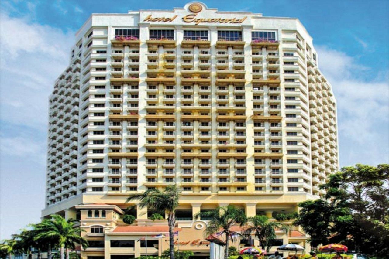 Hotel Equatorial Melaka Zewnętrze zdjęcie The Peninsula Manila